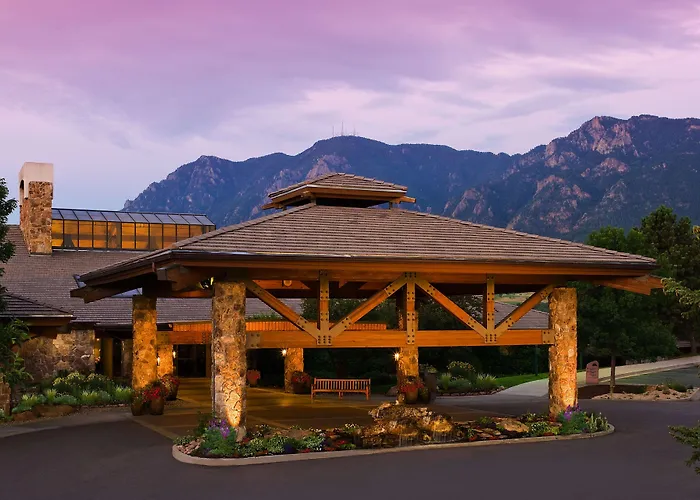 Discover the Best Colorado Springs Hotels for Your Next Getaway