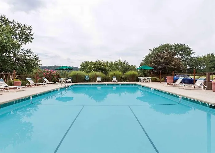 Best Hotels Near Bristol Motor Speedway