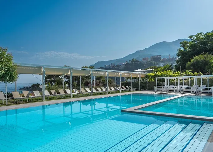 Migliori Sistemazioni a Vico Equense con Abiti da Sposa