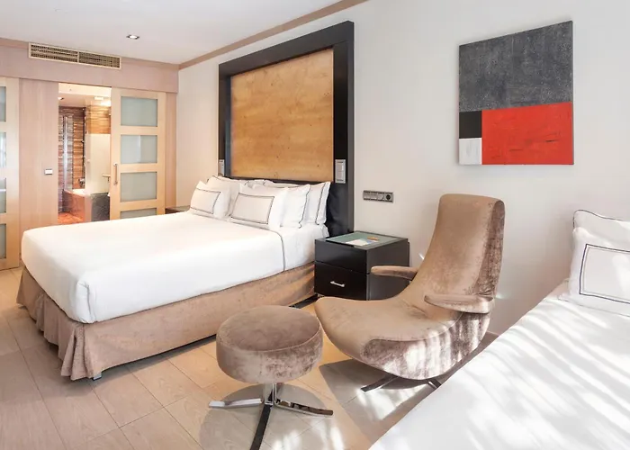 Mejores hoteles cerca de la universidad complutense