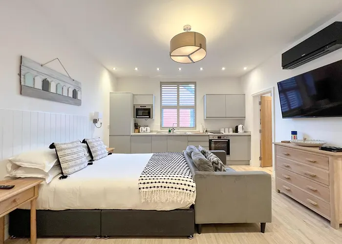 Premium Hotels in Lytham St Annes for Coastal Retreat