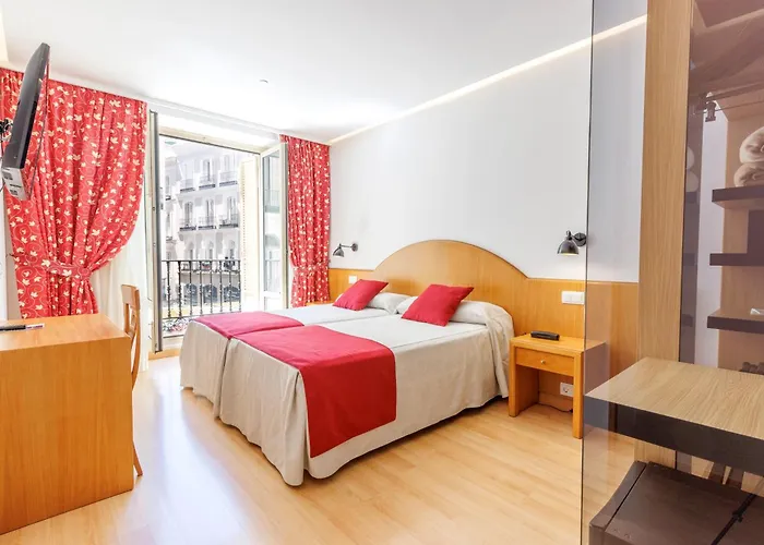 Mejores hoteles baratos en el centro de Madrid con parking