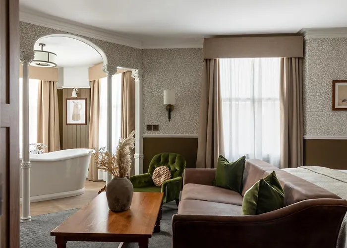 Explore the Best of Ealing Hotels for a Perfect Stay