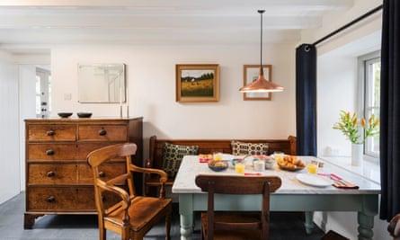 Brynglas cottage, dining area