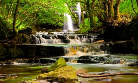 Gibsons Cave Waterfall, Bowlees.