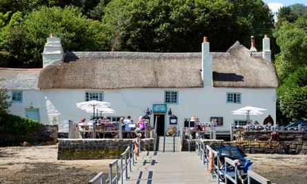 The Pandora Inn on Restronguet creek