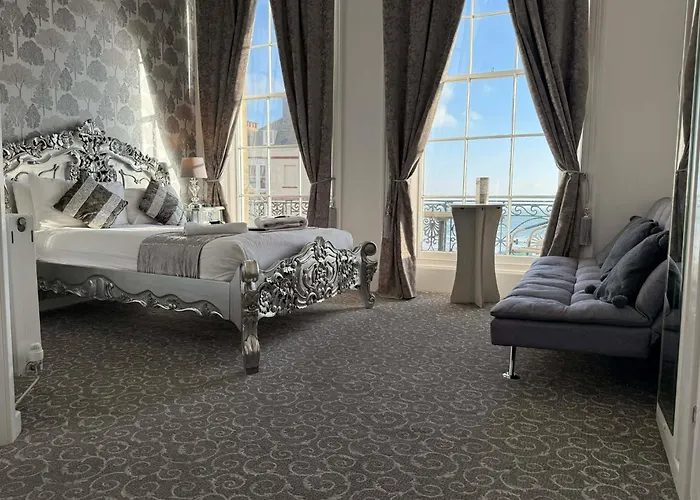 Top Accessible Hotels in Weymouth for All Travelers